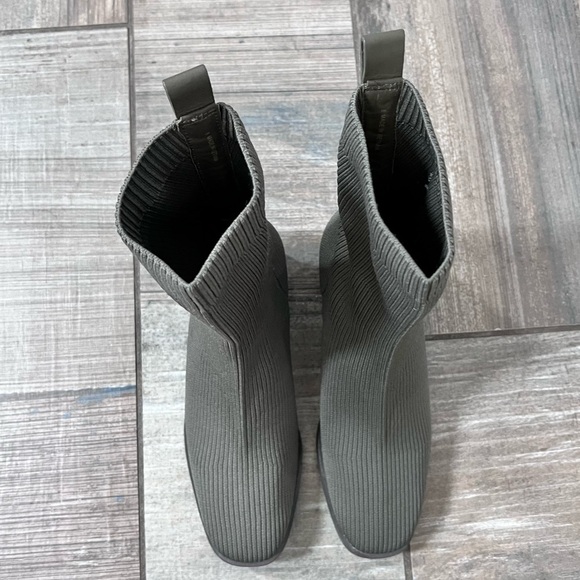 Everlane Olive Ankle Boots - Picture 9 of 13